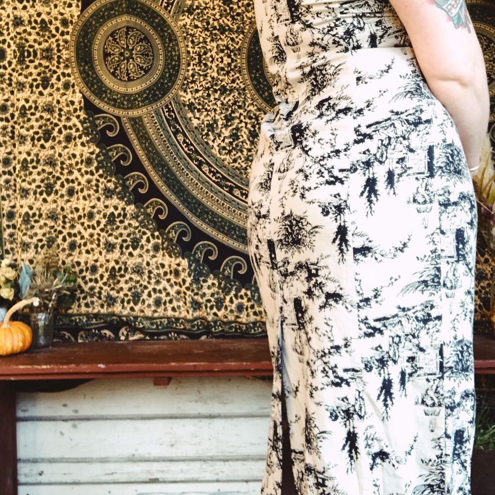 VINTAGE LINEN MIDI DRESS